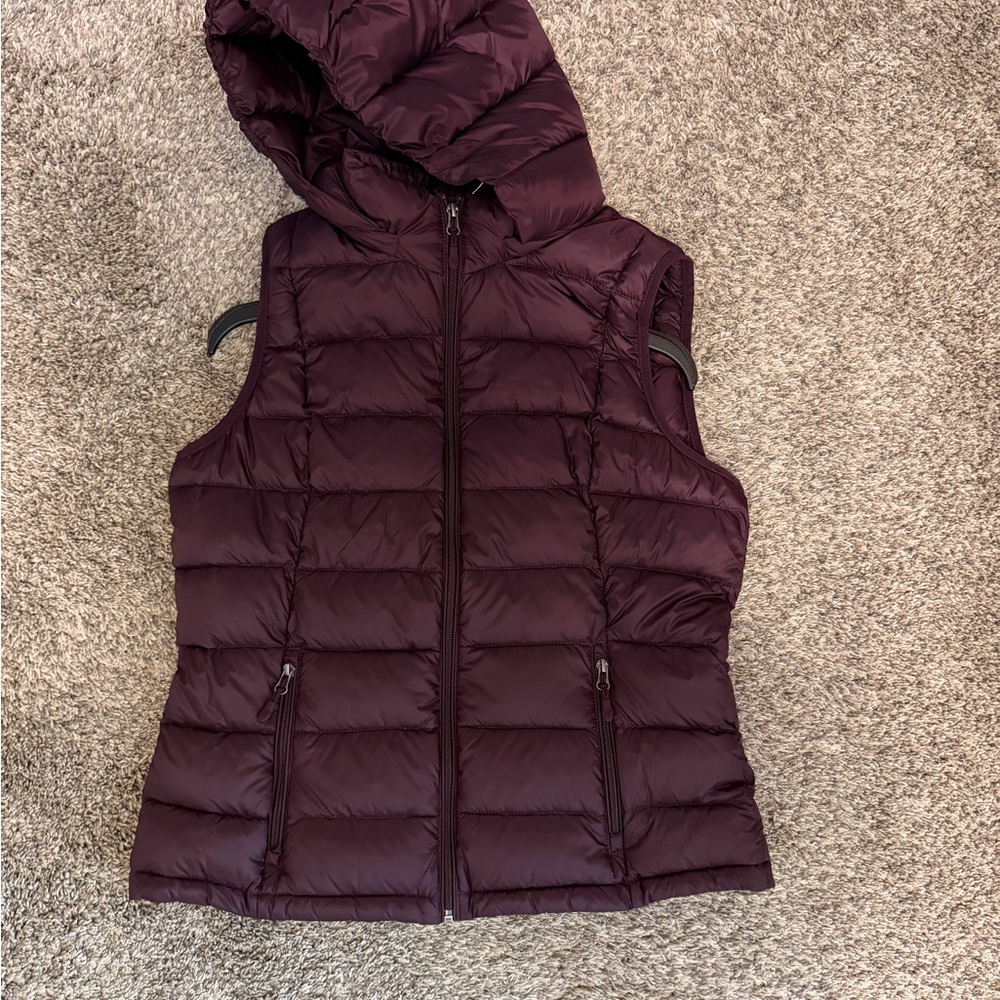 Women's Burgundy Puffer Vest